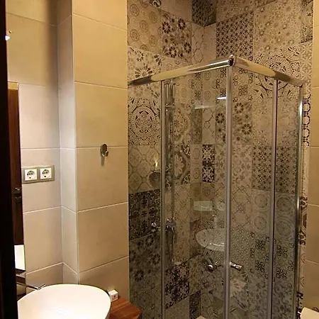 Hotel Vácz 3*